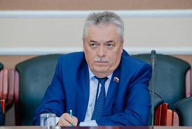 Совет утвердил повестку октябрьского заседания ЗС